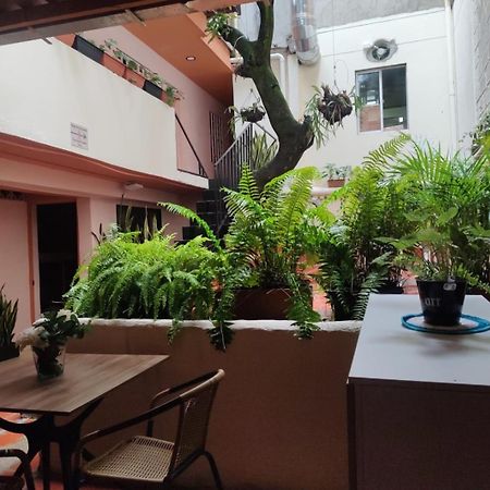 Hostal Casa Primavera Медельин Экстерьер фото