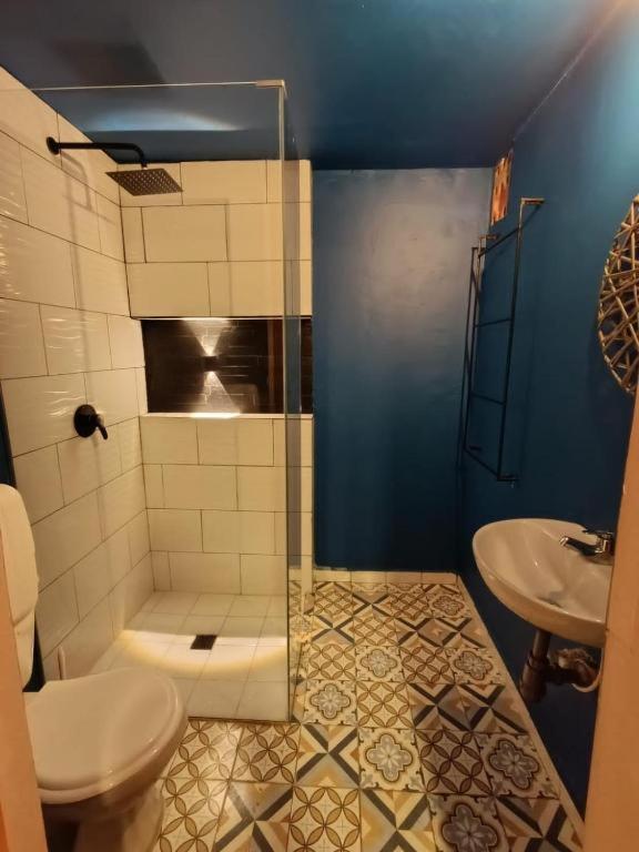 Hostal Casa Primavera Медельин Экстерьер фото