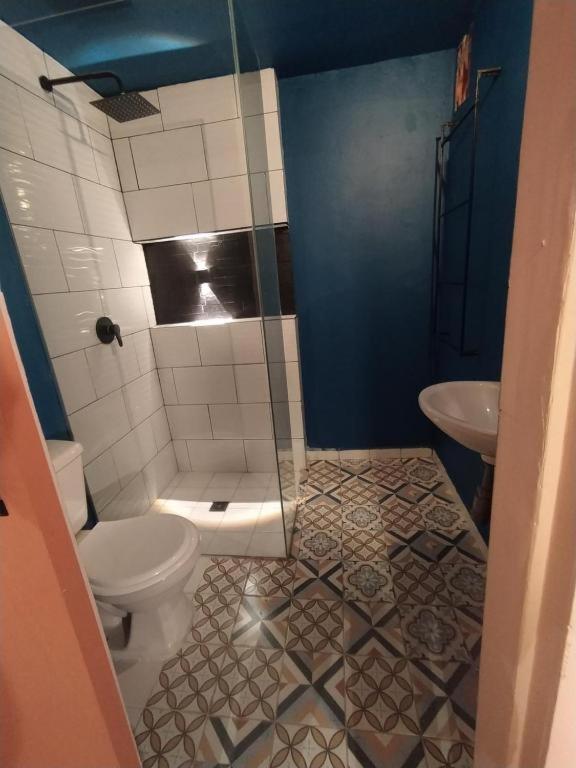 Hostal Casa Primavera Медельин Экстерьер фото